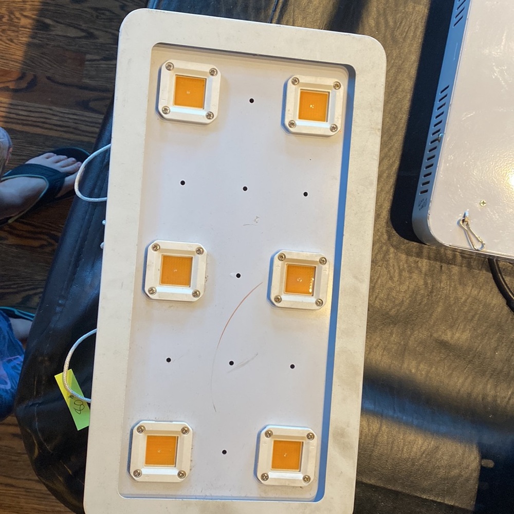 LED grow light - Picture 2 of 2